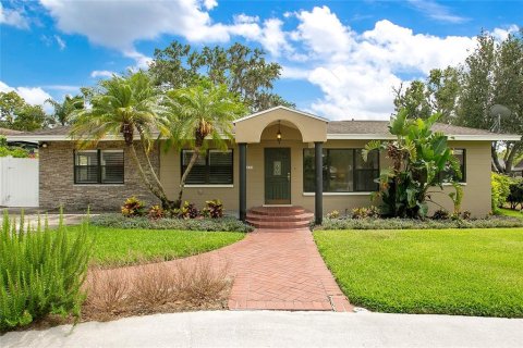House in Bartow, Florida 4 bedrooms, 201.78 sq.m. № 1681745 - photo 1