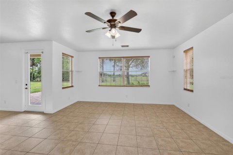 House in Punta Gorda, Florida 5 bedrooms, 289.76 sq.m. № 2131862 - photo 25