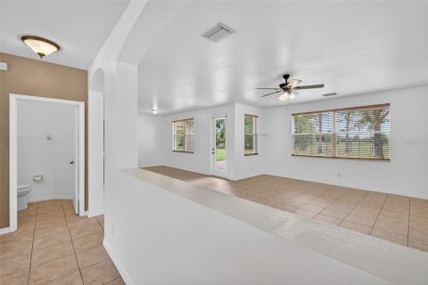 House in Punta Gorda, Florida 5 bedrooms, 289.76 sq.m. № 2131862 - photo 22