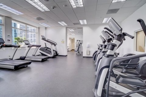 Condo in Miami, Florida, 1 bedroom  № 1963811 - photo 29