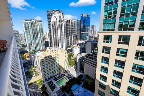 Condo in Miami, Florida, 1 bedroom  № 1963811 - photo 19