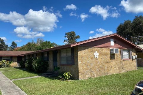 Commercial property in Thonotosassa, Florida 391.3 sq.m. № 1869509 - photo 3