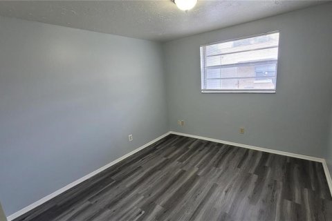 Commercial property in Thonotosassa, Florida 391.3 sq.m. № 1869509 - photo 27