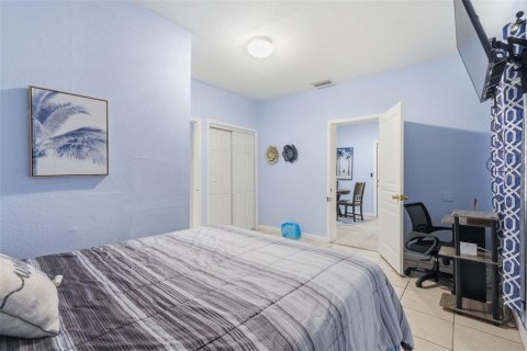 Casa en venta en Tampa, Florida, 5 dormitorios, 205.13 m2 № 2234462 - foto 19