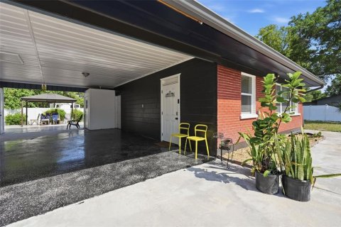 Casa en venta en Tampa, Florida, 5 dormitorios, 205.13 m2 № 2234462 - foto 22