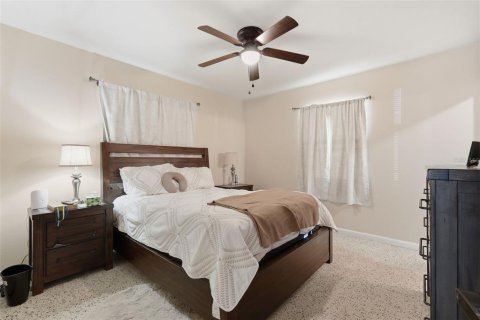 Casa en venta en Tampa, Florida, 5 dormitorios, 205.13 m2 № 2234462 - foto 27