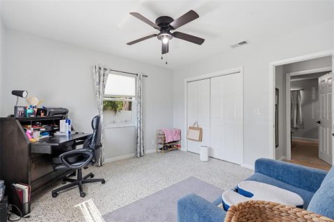 Casa en venta en Tampa, Florida, 5 dormitorios, 205.13 m2 № 2234462 - foto 26
