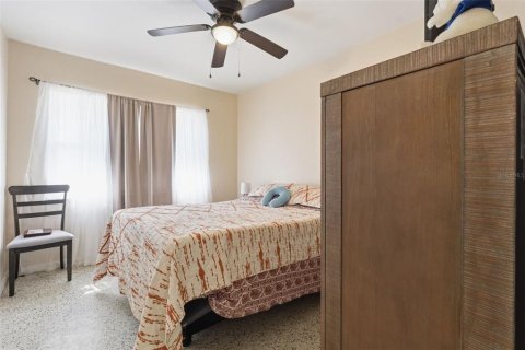 Casa en venta en Tampa, Florida, 5 dormitorios, 205.13 m2 № 2234462 - foto 23