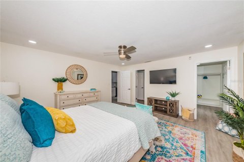 Condominio en alquiler en Saint Petersburg, Florida, 1 dormitorio, 76.46 m2 № 1555290 - foto 13