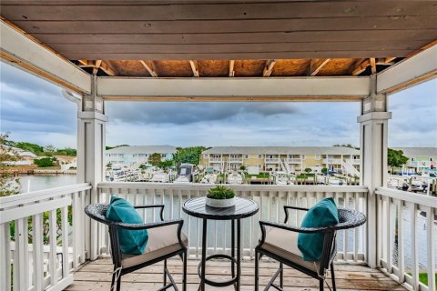 Condominio en alquiler en Saint Petersburg, Florida, 1 dormitorio, 76.46 m2 № 1555290 - foto 4
