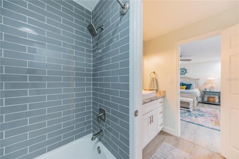 Condominio en alquiler en Saint Petersburg, Florida, 1 dormitorio, 76.46 m2 № 1555290 - foto 16