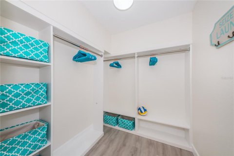 Condominio en alquiler en Saint Petersburg, Florida, 1 dormitorio, 76.46 m2 № 1555290 - foto 18