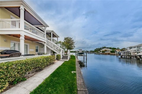 Condominio en alquiler en Saint Petersburg, Florida, 1 dormitorio, 76.46 m2 № 1555290 - foto 2