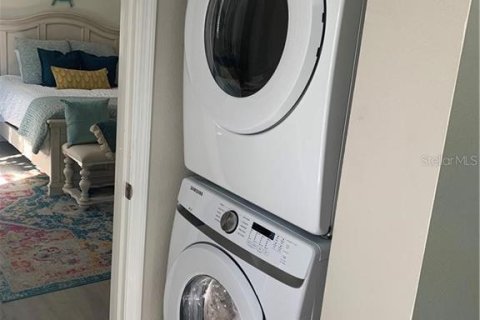 Condominio en alquiler en Saint Petersburg, Florida, 1 dormitorio, 76.46 m2 № 1555290 - foto 17