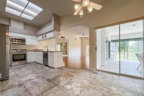 House in Spring Hill, Florida 3 bedrooms, 216.09 sq.m. № 1740679 - photo 8