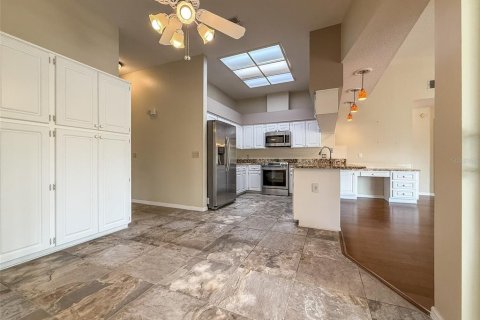 House in Spring Hill, Florida 3 bedrooms, 216.09 sq.m. № 1740679 - photo 16