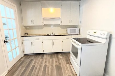 Appartement à louer à Orlando, Floride: 2 chambres, 93.65 m2 № 2100752 - photo 4
