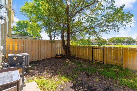 Adosado en venta en Homestead, Florida, 4 dormitorios, 160.91 m2 № 2068963 - foto 28