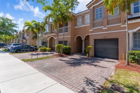 Adosado en venta en Homestead, Florida, 4 dormitorios, 160.91 m2 № 2068963 - foto 2
