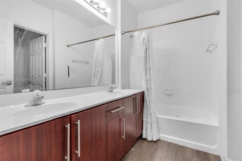Adosado en venta en Homestead, Florida, 4 dormitorios, 160.91 m2 № 2068963 - foto 25