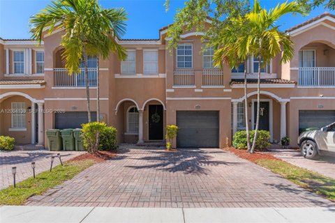 Adosado en Homestead, Florida 4 dormitorios, 160.91 m2 № 2068963