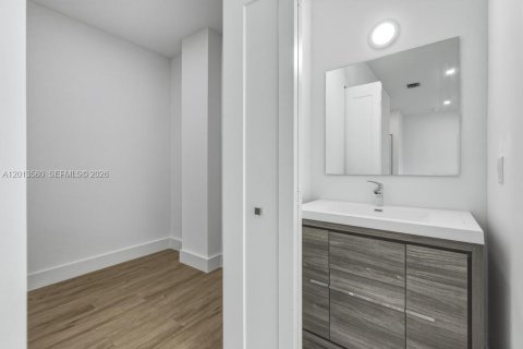 Townhouse in Dania Beach, Florida 4 bedrooms, 168.9 sq.m. № 2075846 - photo 21
