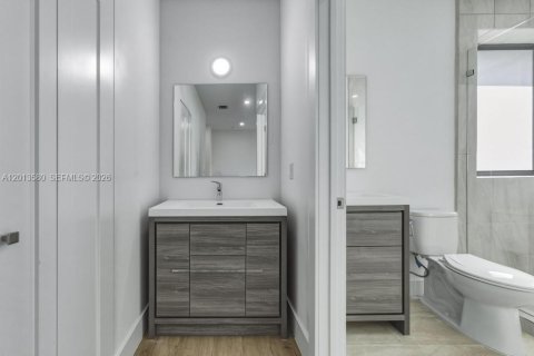 Townhouse in Dania Beach, Florida 4 bedrooms, 168.9 sq.m. № 2075846 - photo 20