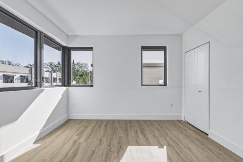 Townhouse in Dania Beach, Florida 4 bedrooms, 168.9 sq.m. № 2075846 - photo 26