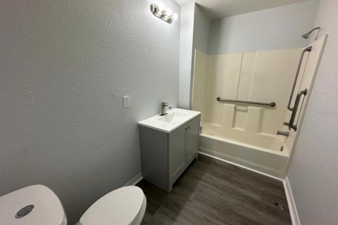 Condominio en alquiler en Orlando, Florida, 2 dormitorios, 101.54 m2 № 1911207 - foto 9