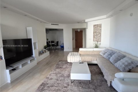 Condominio en venta en Aventura, Florida, 2 dormitorios, 150.69 m2 № 1974629 - foto 3