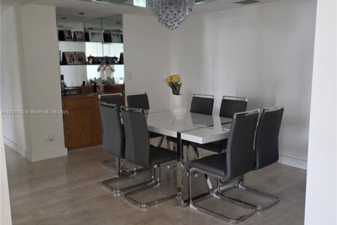 Condominio en venta en Aventura, Florida, 2 dormitorios, 150.69 m2 № 1974629 - foto 5