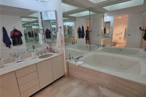 Condominio en venta en Aventura, Florida, 2 dormitorios, 150.69 m2 № 1974629 - foto 22