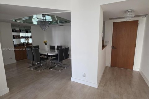 Condominio en venta en Aventura, Florida, 2 dormitorios, 150.69 m2 № 1974629 - foto 4