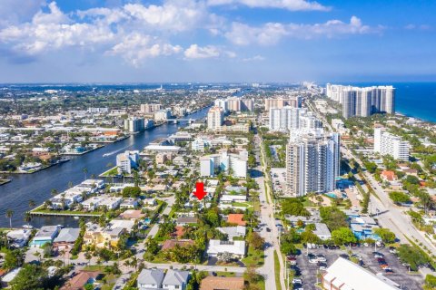 Casa en alquiler en Fort Lauderdale, Florida, 2 dormitorios, 102.19 m2 № 1098896 - foto 1