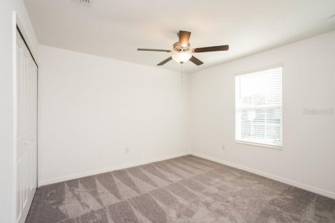 House in Tampa, Florida 4 bedrooms, 167.69 sq.m. № 2216379 - photo 14