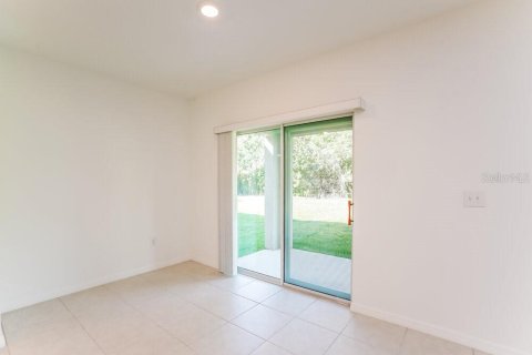 House in Tampa, Florida 4 bedrooms, 167.69 sq.m. № 2216379 - photo 7