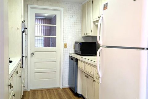 Condo in Saint Petersburg, Florida, 2 bedrooms  № 2196660 - photo 26