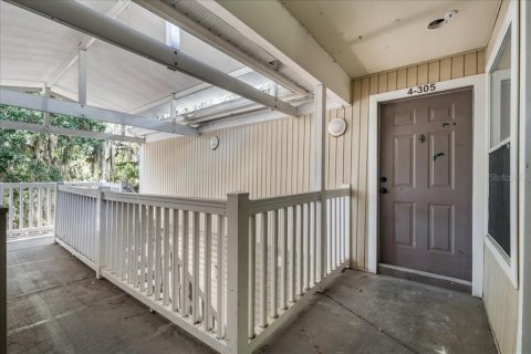Condo in Gainesville, Florida, 4 bedrooms № 2236391 - photo 3