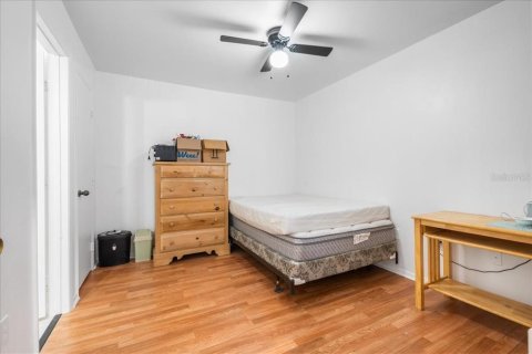 Condo in Gainesville, Florida, 4 bedrooms № 2236391 - photo 27