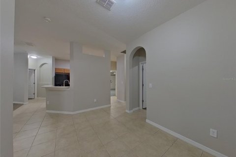 Villa ou maison à louer à Apopka, Floride: 3 chambres, 157.1 m2 № 2117761 - photo 3