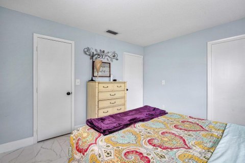 House in Boynton Beach, Florida 2 bedrooms, 119.57 sq.m. № 2246483 - photo 24