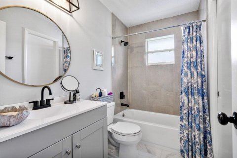 House in Boynton Beach, Florida 2 bedrooms, 119.57 sq.m. № 2246483 - photo 25