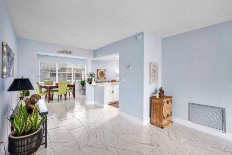 House in Boynton Beach, Florida 2 bedrooms, 119.57 sq.m. № 2246483 - photo 7