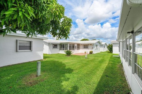 House in Boynton Beach, Florida 2 bedrooms, 119.57 sq.m. № 2246483 - photo 29