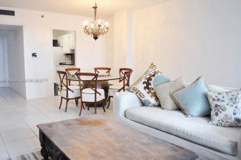 Condominio en Miami Beach, Florida, 1 dormitorio  № 2000523