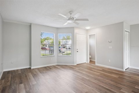 Adosado en venta en Casselberry, Florida, 2 dormitorios, 113.62 m2 № 2100600 - foto 5