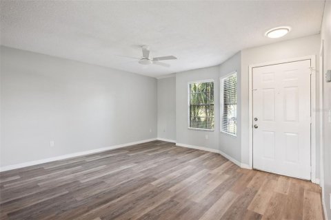 Adosado en venta en Casselberry, Florida, 2 dormitorios, 113.62 m2 № 2100600 - foto 4