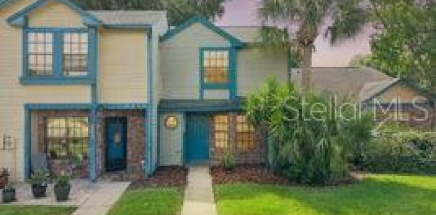 Adosado en Casselberry, Florida 2 dormitorios, 113.62 m2 № 2100600