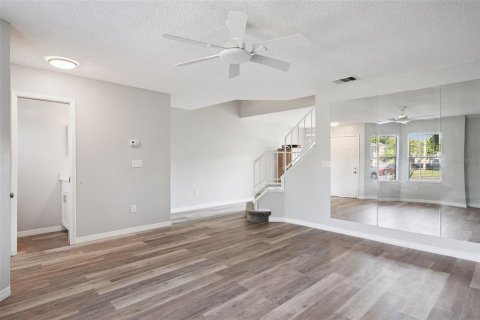 Adosado en venta en Casselberry, Florida, 2 dormitorios, 113.62 m2 № 2100600 - foto 6