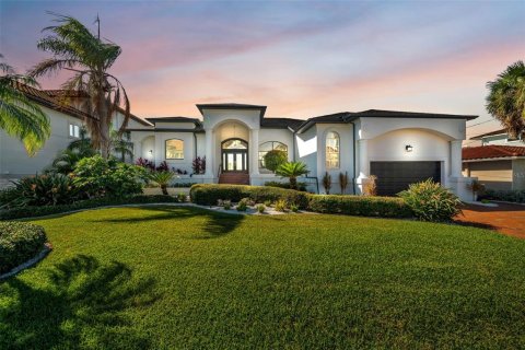 Villa ou maison à Clearwater, Floride 4 chambres, 278.24 m2 № 2139241